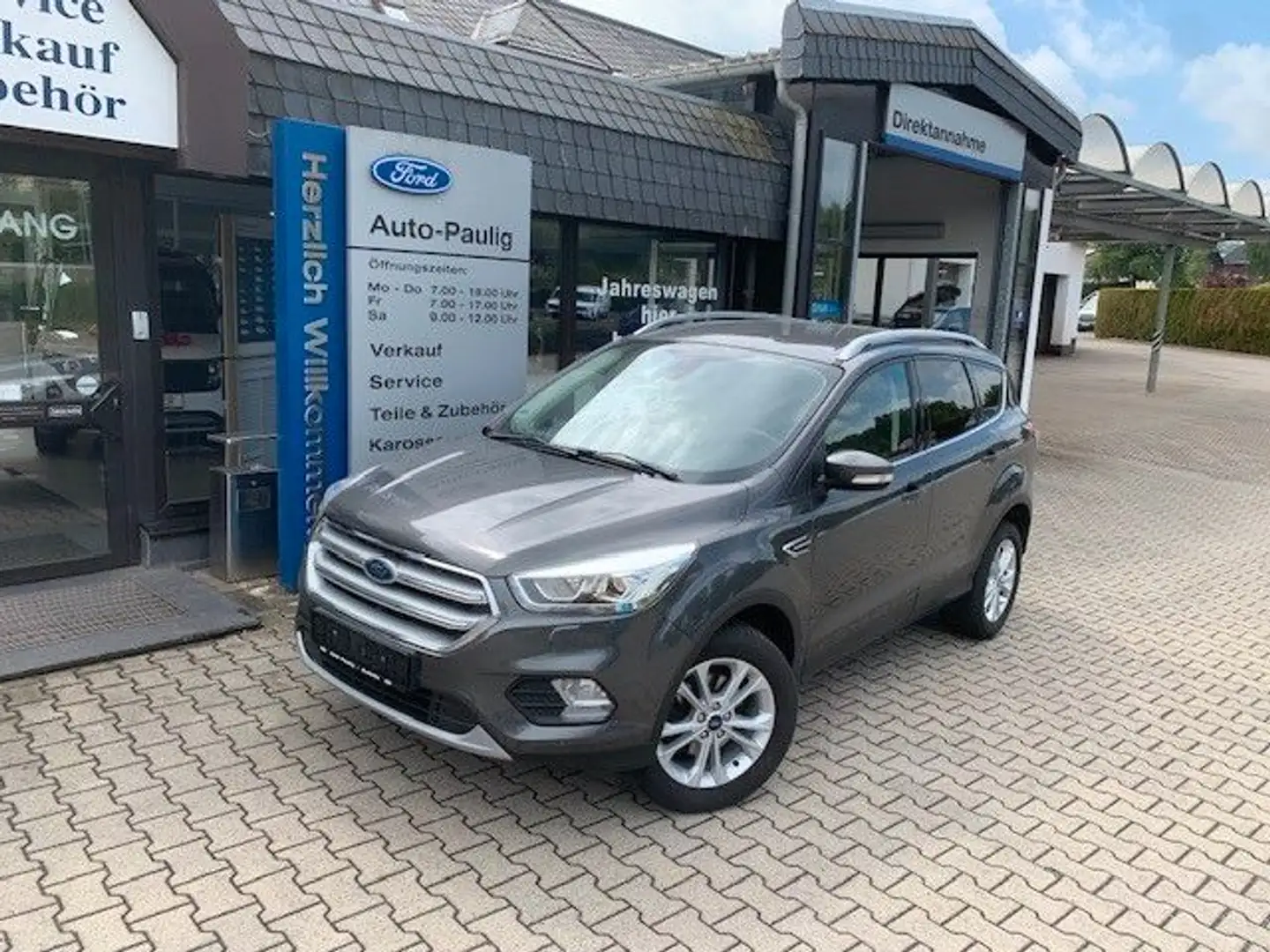 Ford Kuga Titanium Kamera Navi nur 54.890 Km Grau - 1