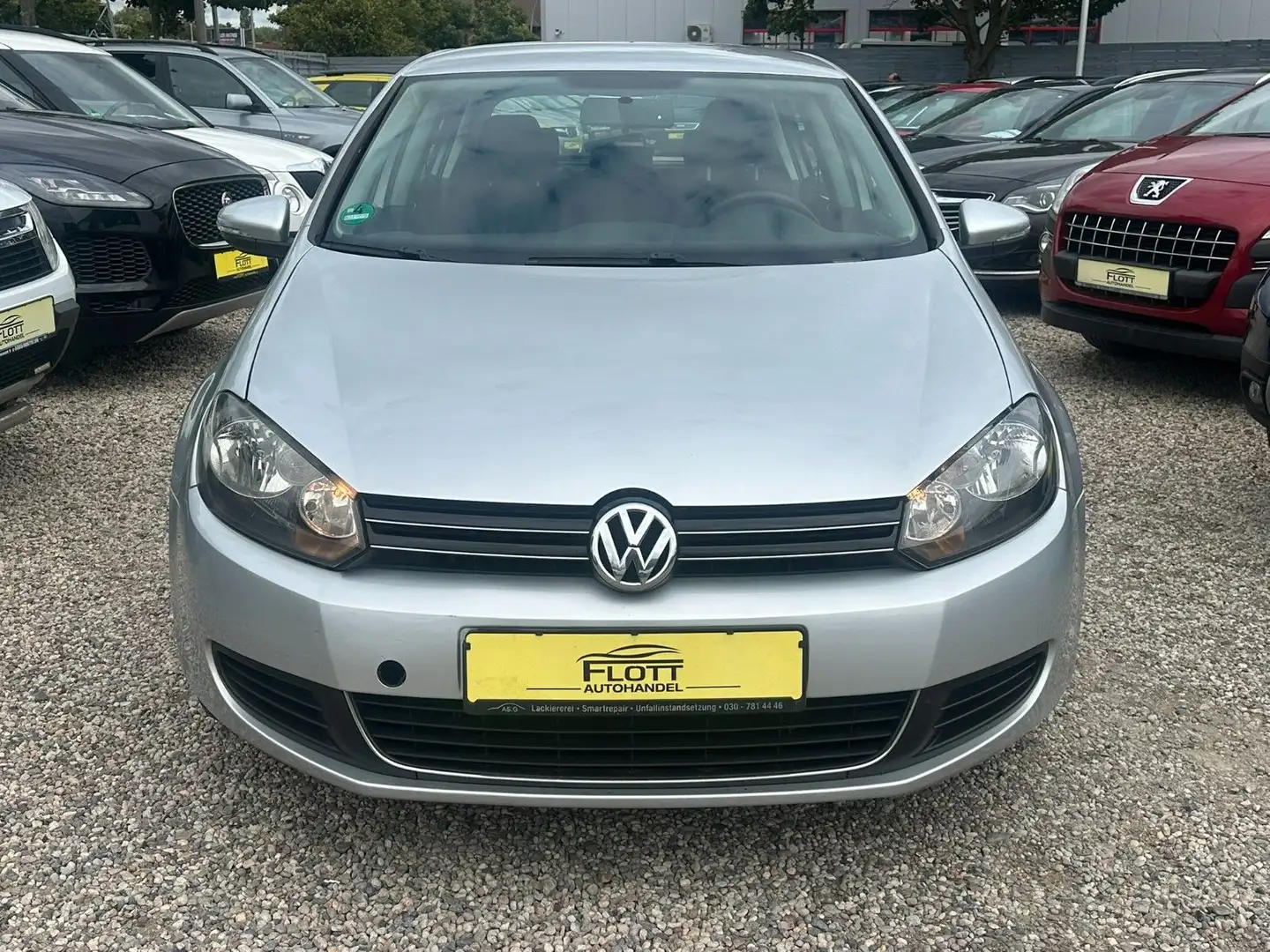 Volkswagen Golf VI*Trendline*Klima*E-Paket1*TÜV09/2026 Argent - 2