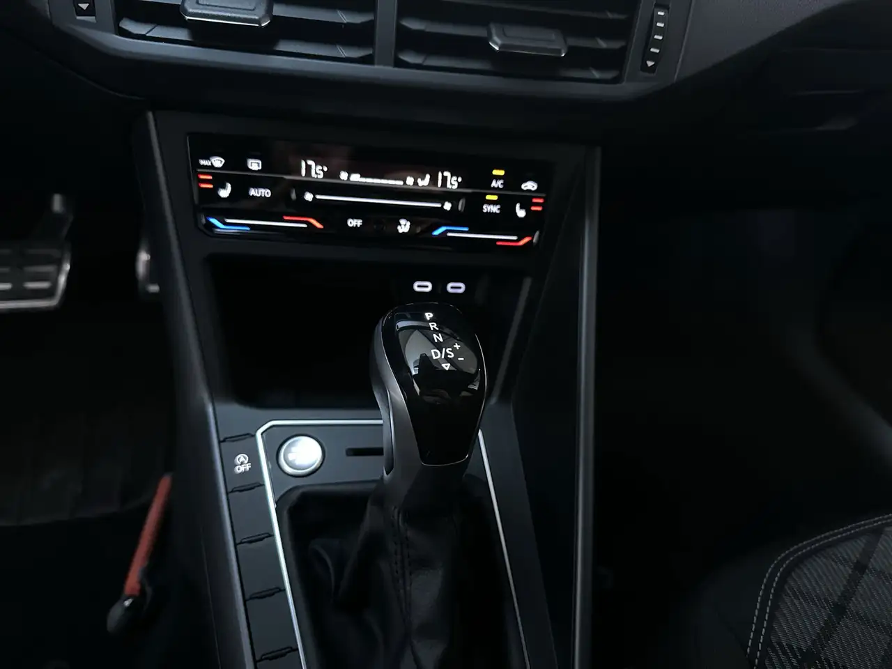 Volkswagen Polo 1.0 TSI DSG R-Line Camera Stoelverwarming Virtual, миниатюра 21