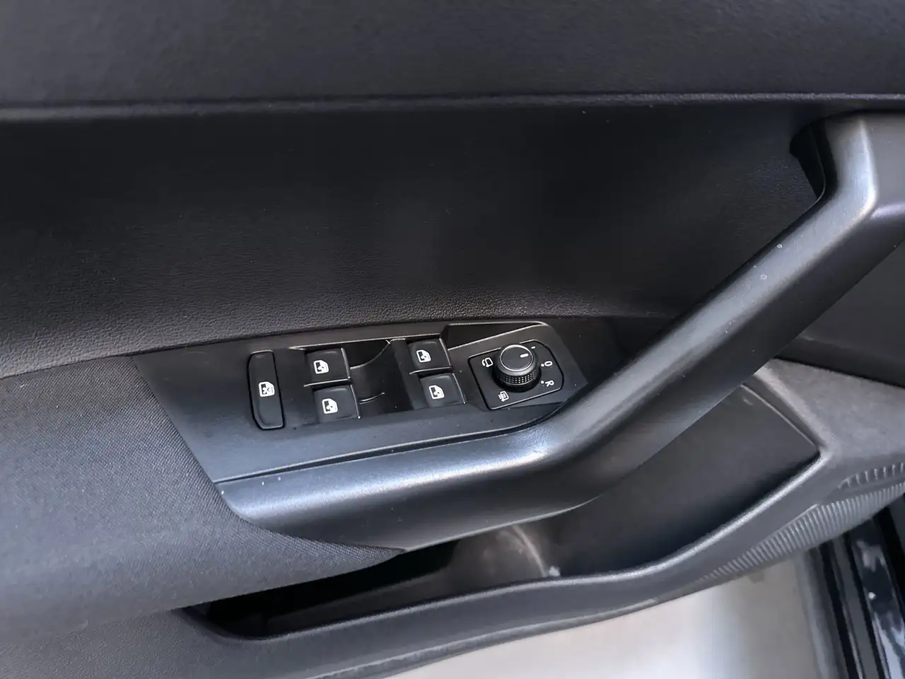Volkswagen Polo 1.0 TSI DSG R-Line Camera Stoelverwarming Virtual, миниатюра 18