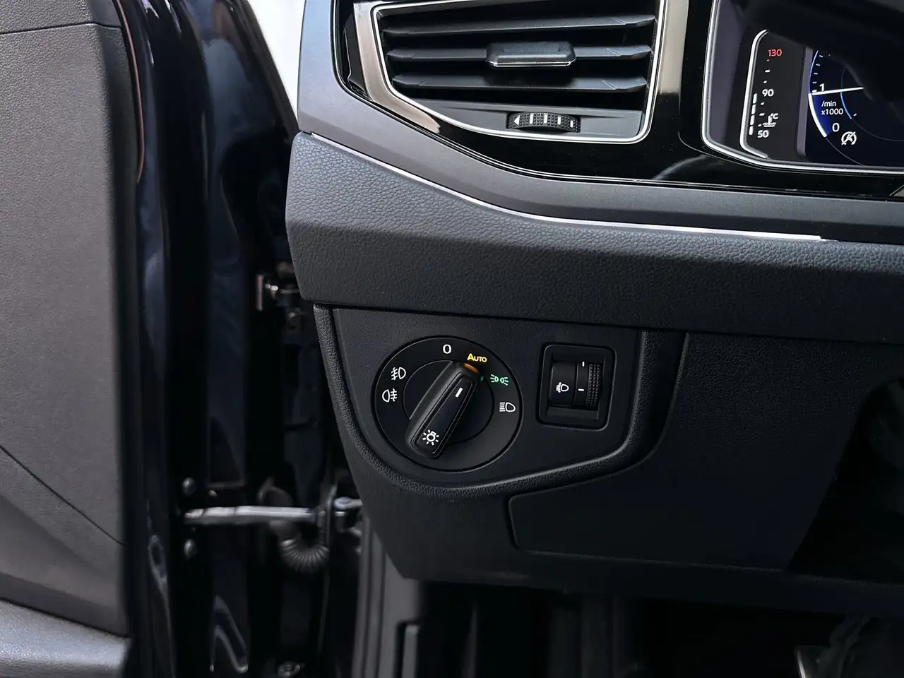 Volkswagen Polo 1.0 TSI DSG R-Line Camera Stoelverwarming Virtual, миниатюра 23