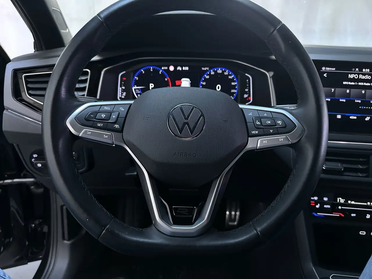 Volkswagen Polo 1.0 TSI DSG R-Line Camera Stoelverwarming Virtual, миниатюра 7