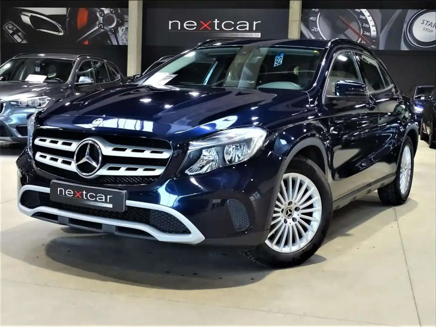 Mercedes-Benz GLA 180 d Style  *NAVI-CAMERA-HAYON ELECT* Bleu - 1