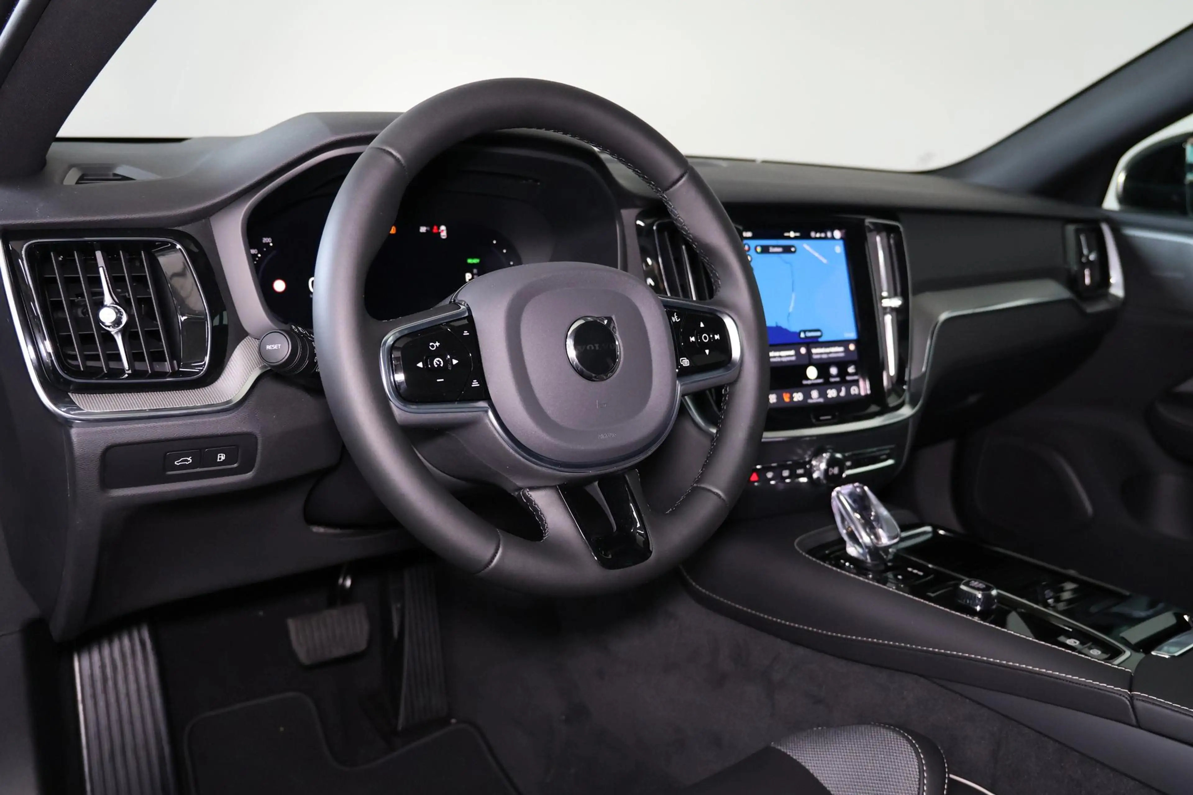 Volvo V60 T6 Recharge AWD Plus Dark - Panorama/schuifdak - I — photo 13