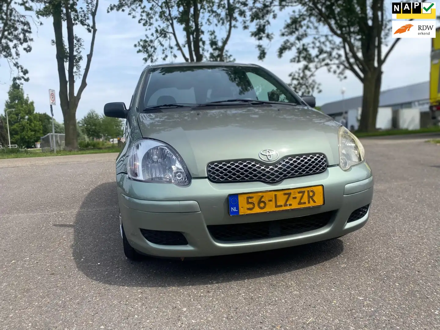 Toyota Yaris 1.0 VVT-i Terra - AIRCO - NAVIGATIE SCHERM- NIEUWE Vert - 1