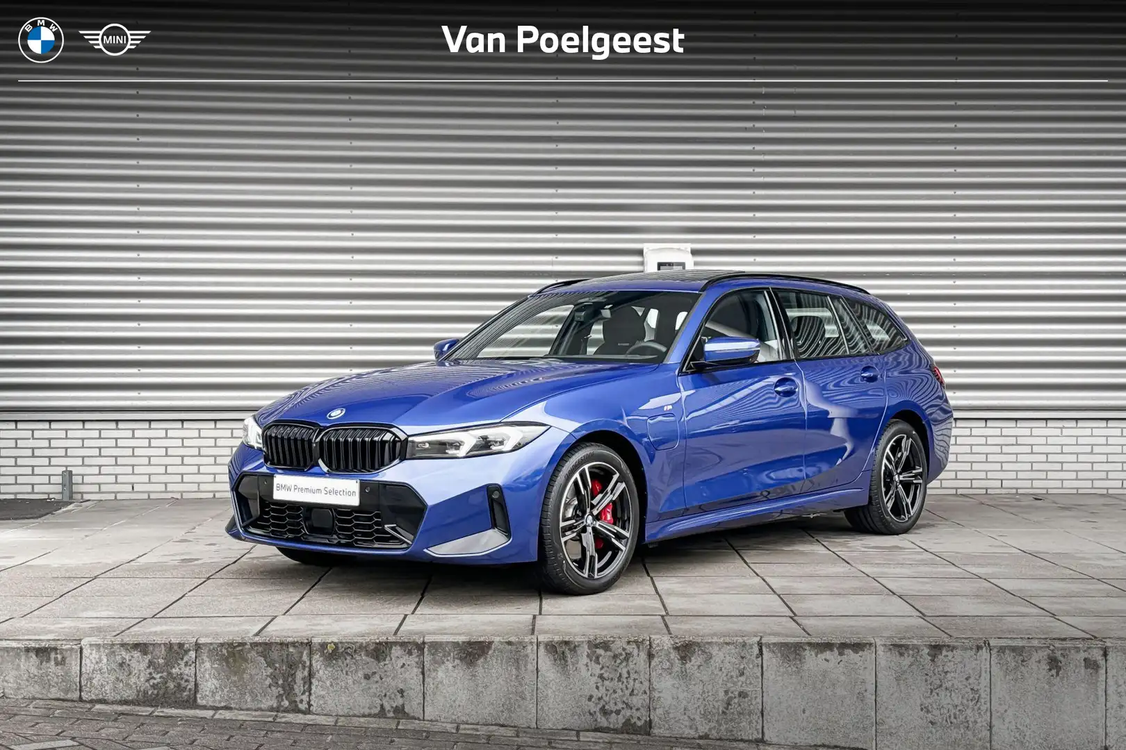 BMW 330 3 Serie Touring 330e M Sportpakket Pro / Innovatio Blauw - 1