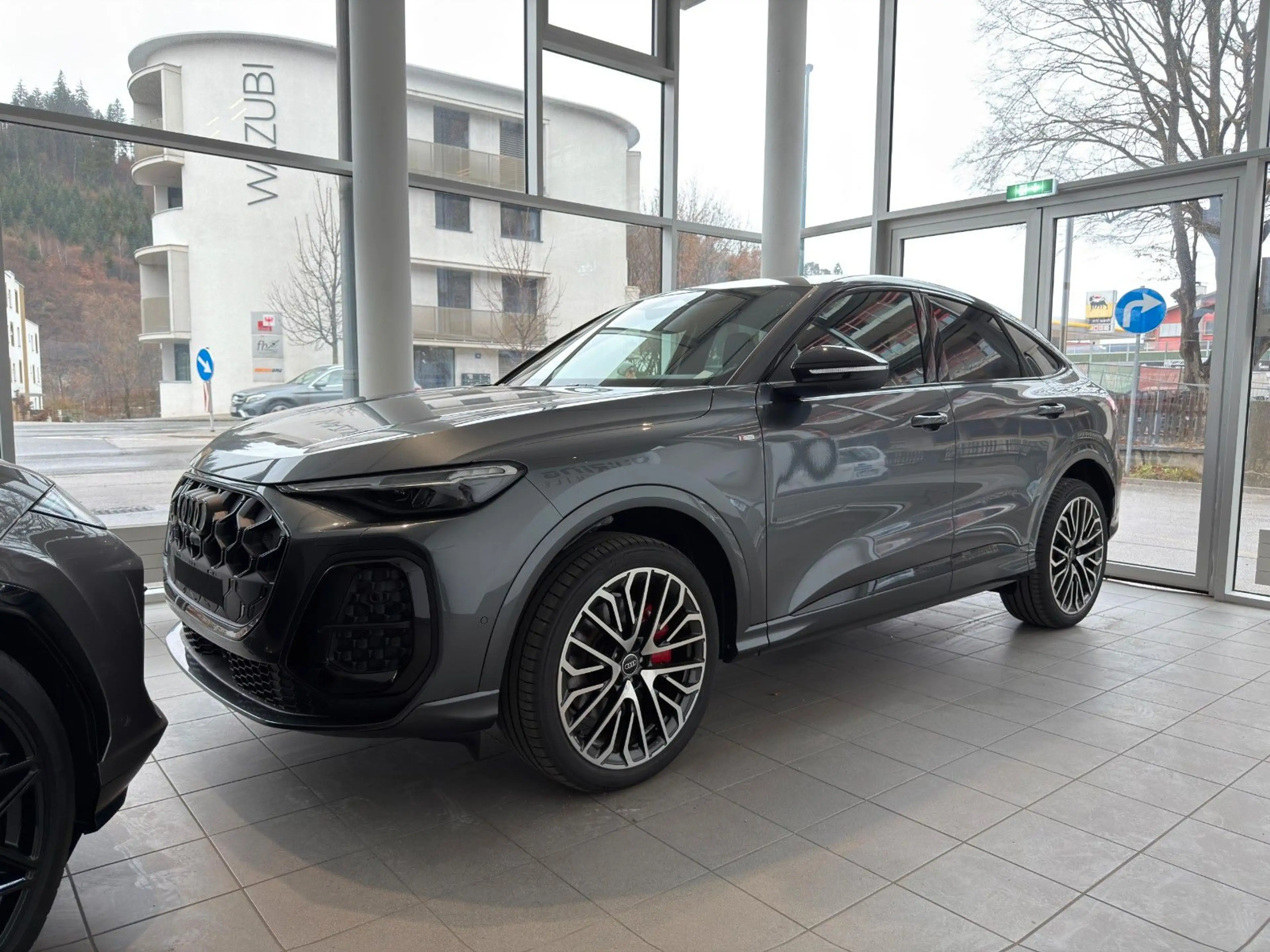 Audi Q5 Sportback S Line MY26/gr-sw/Tech+/Pan/21 — photo 2