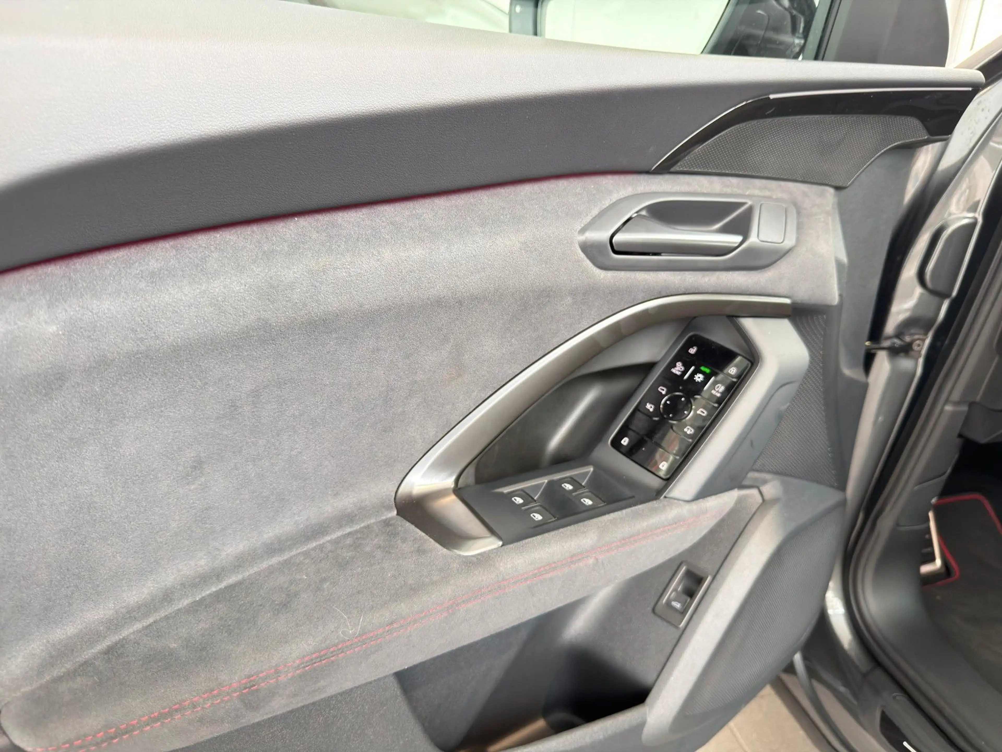 Audi Q5 Sportback S Line MY26/gr-sw/Tech+/Pan/21 — photo 9