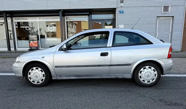 Opel Astra view 14