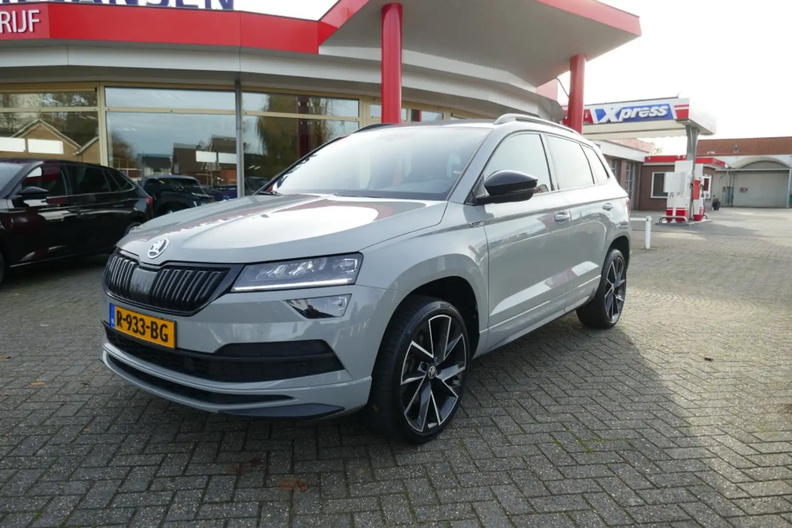 Skoda Karoq 1.5 TSI SPORTLINE BUSISNES  150 pk   CAMERA/VIRTUA Gris - 2