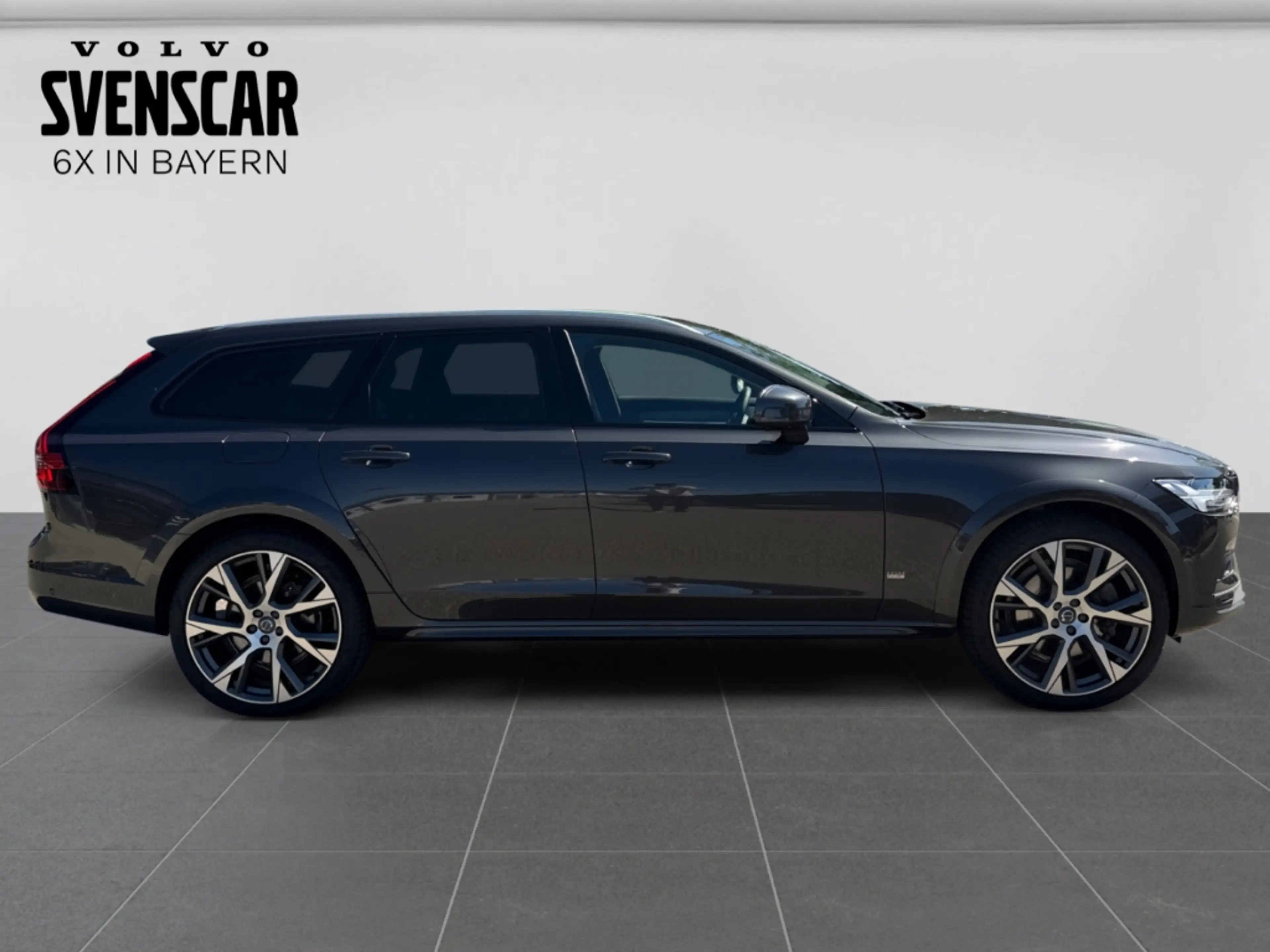 Volvo V90 Cross Country B4 AWD Ultimate B&W StandHZG Luftfahrwerk El. Pano — photo 6