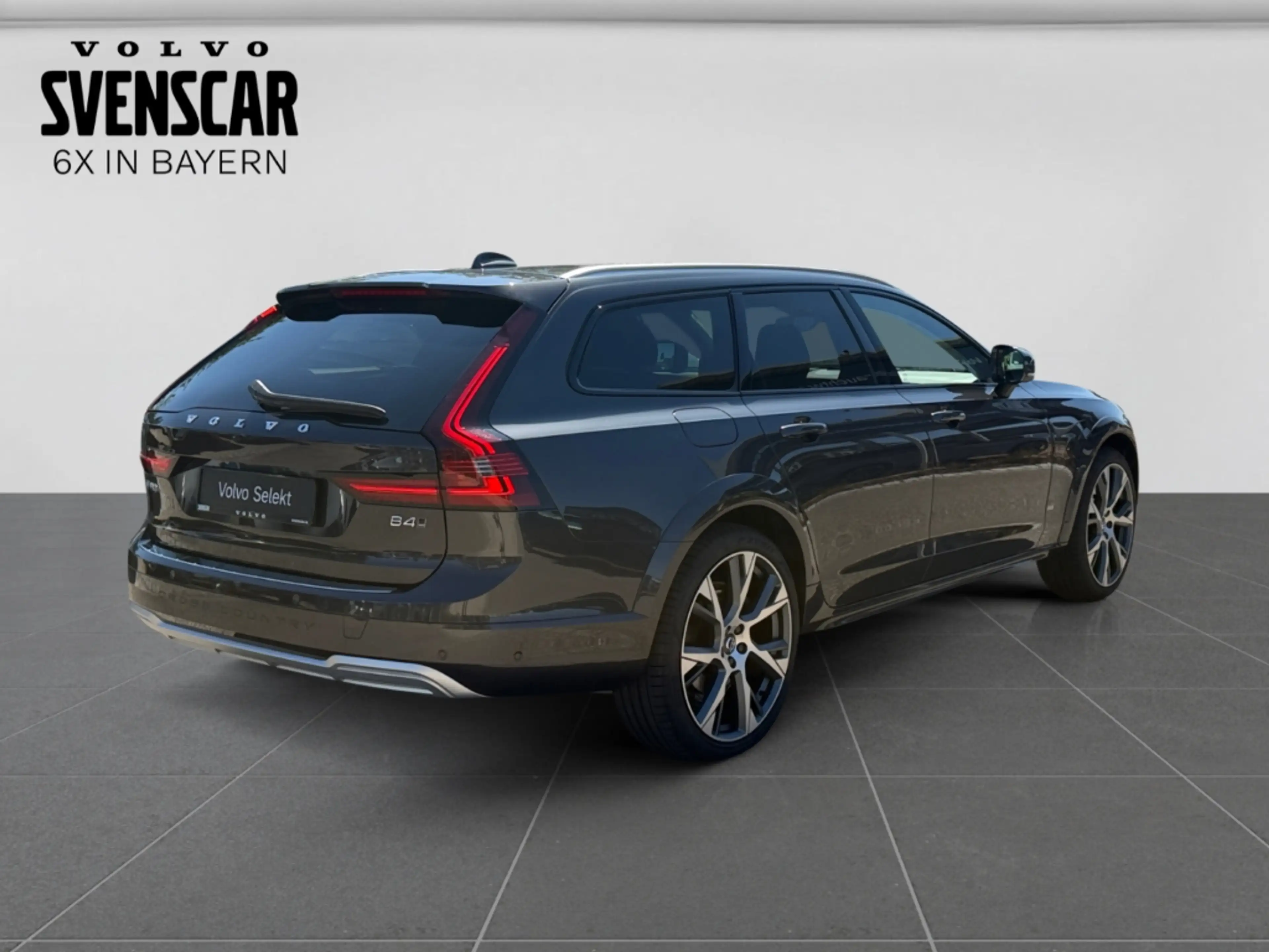 Volvo V90 Cross Country B4 AWD Ultimate B&W StandHZG Luftfahrwerk El. Pano — photo 5
