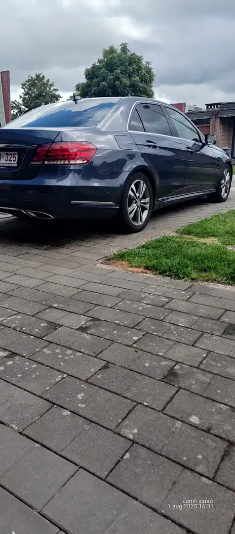 Mercedes-Benz 200 - 2