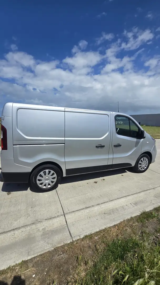 Nissan NV300 - 2