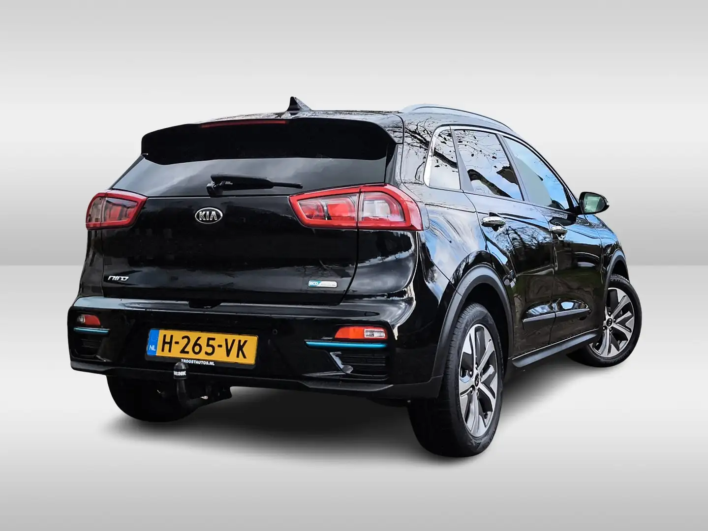 Kia e-Niro ExecutiveLine 64 kWh (204 PK) 2-Eig. & Dealer-Onde Zwart - 2
