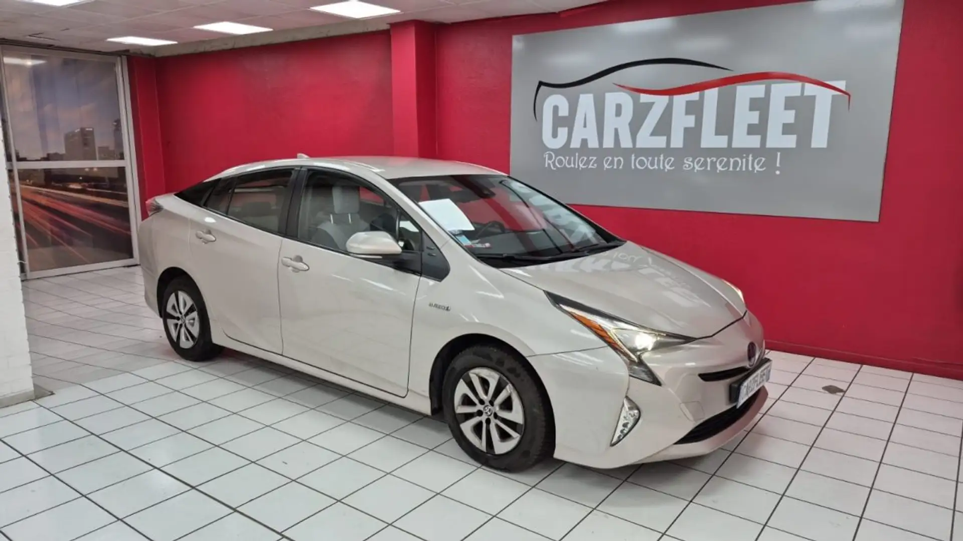 Toyota Prius BERLINE 122cv DYNAMIC BUSINESS/1 ERE MAIN/TVA RECUP Grijs - 1