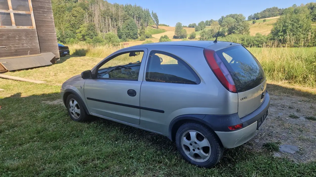 Opel Corsa 1.0 12V, foto 2