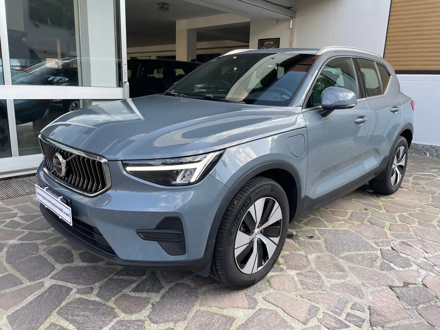 Volvo XC40 1.5 t4 recharge phev Core auto UNICO PROPRIETARIO Grigio - 1