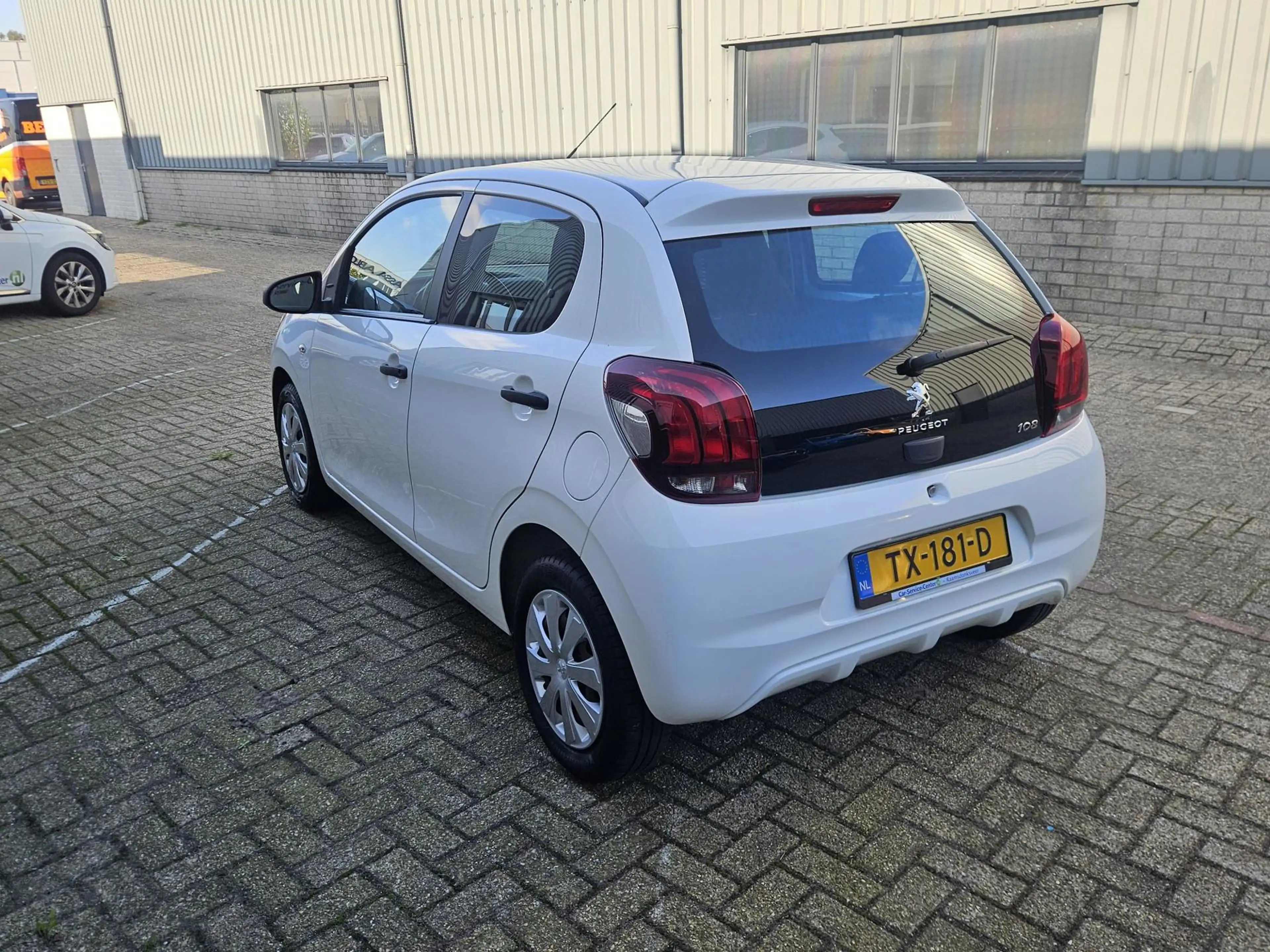 Peugeot 108 1.0 e-VTi Access — photo 4