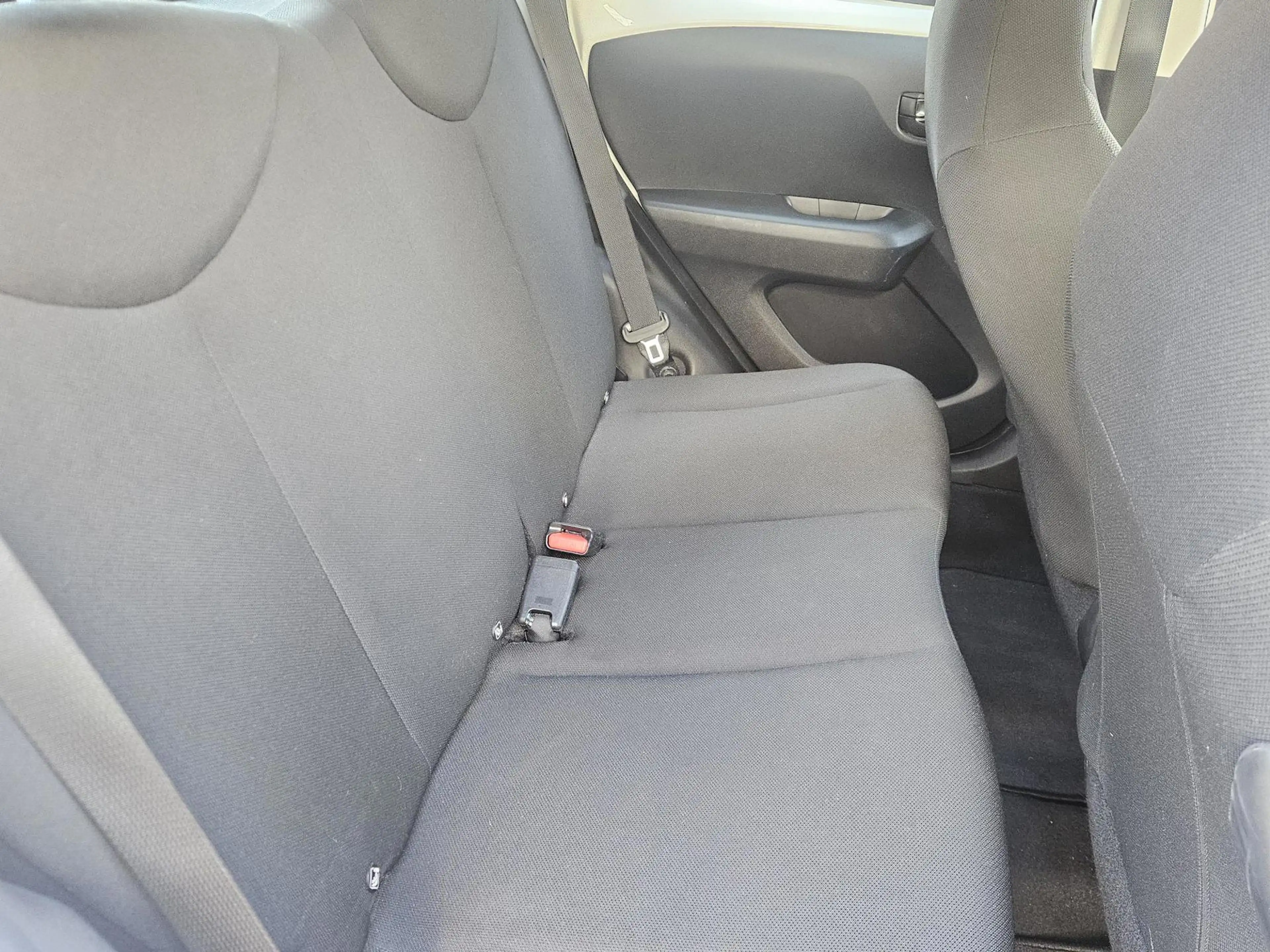 Peugeot 108 1.0 e-VTi Access — photo 6