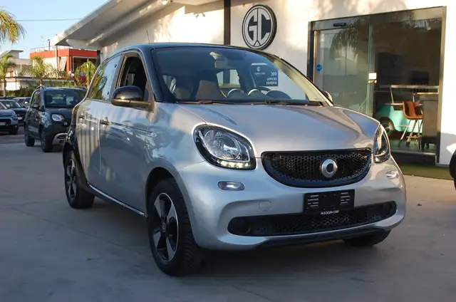smart forFour 1.0 Urban 71CV Lega Clima USB