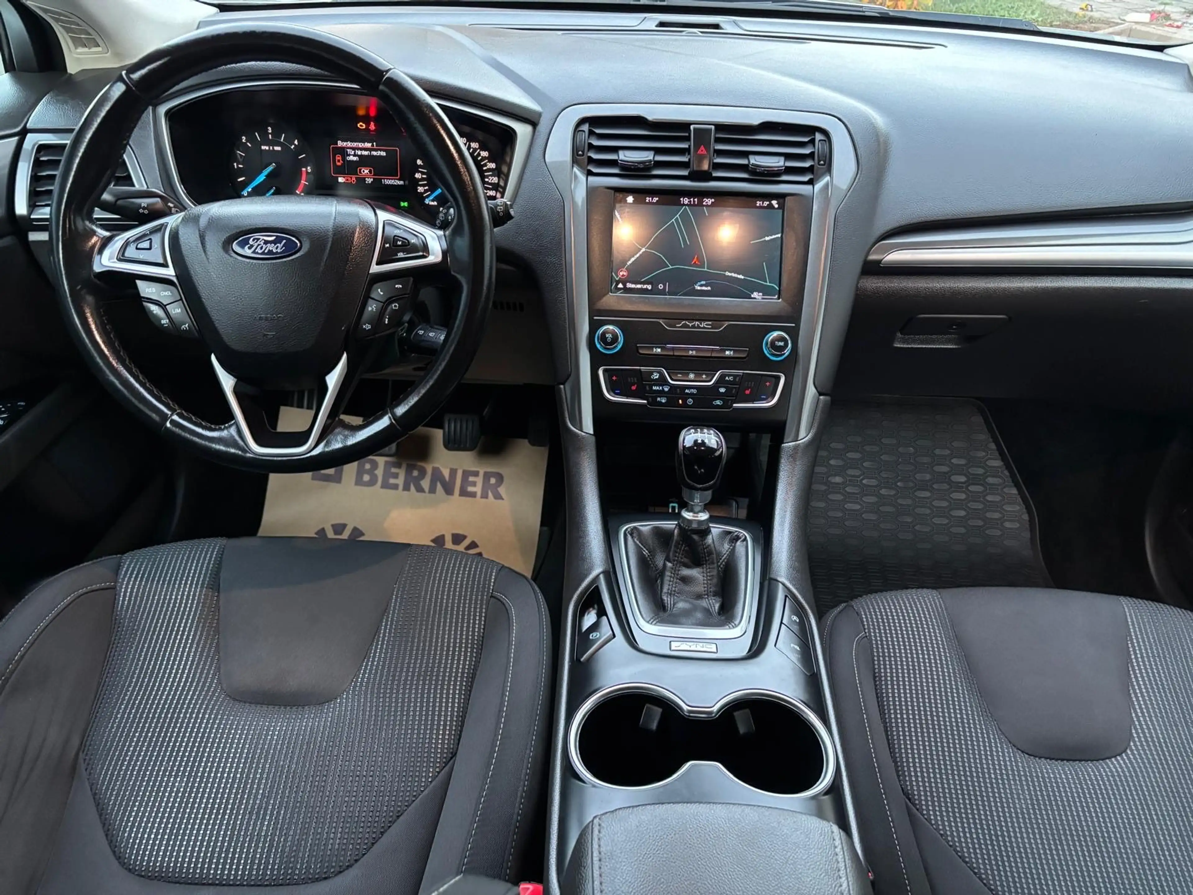 Ford Mondeo Traveller Business 2,0 EcoBlue SCR — photo 10
