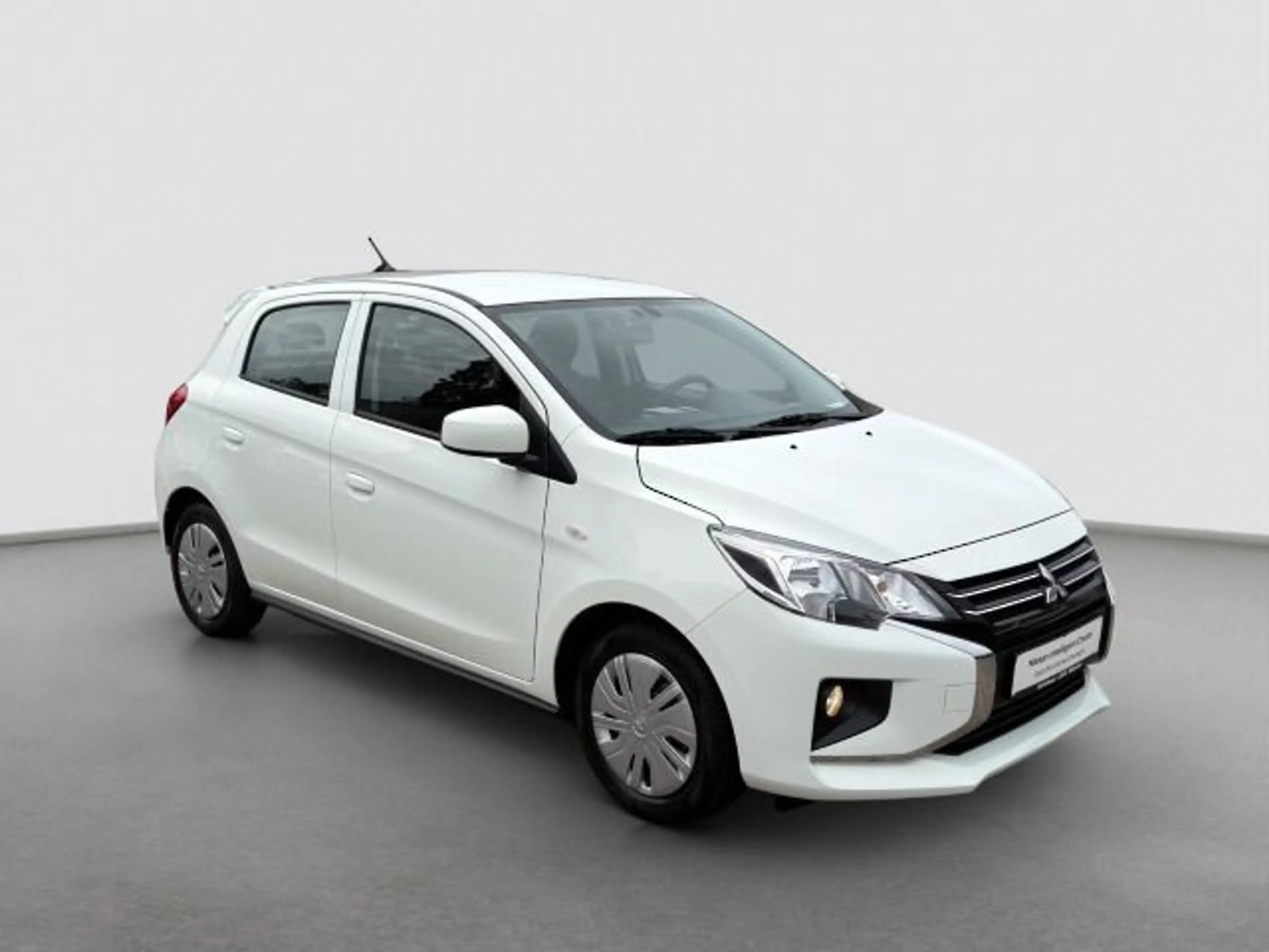 Mitsubishi Space Star 1.2 Select Allwetterreifen — photo 8