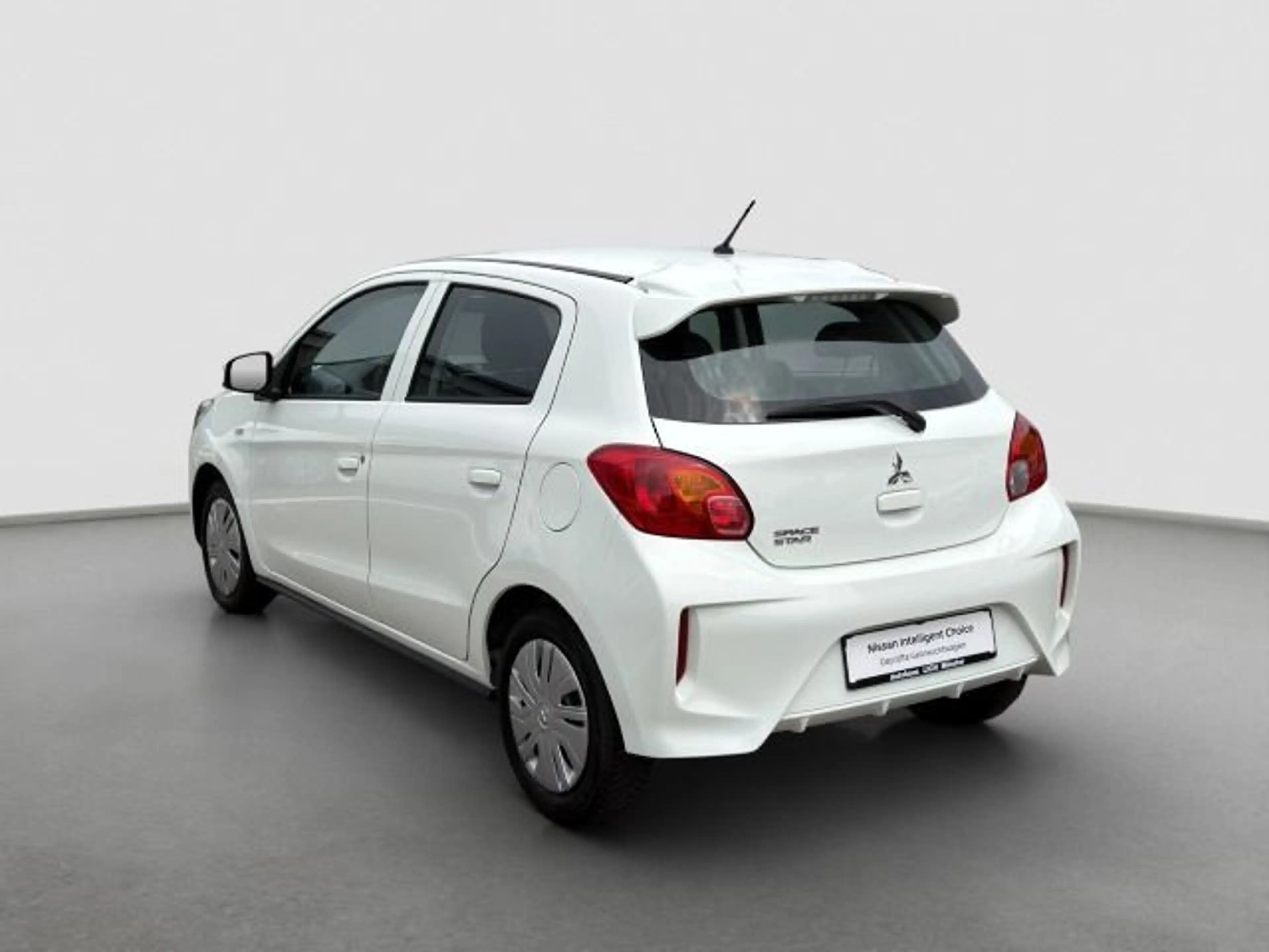 Mitsubishi Space Star 1.2 Select Allwetterreifen — photo 4
