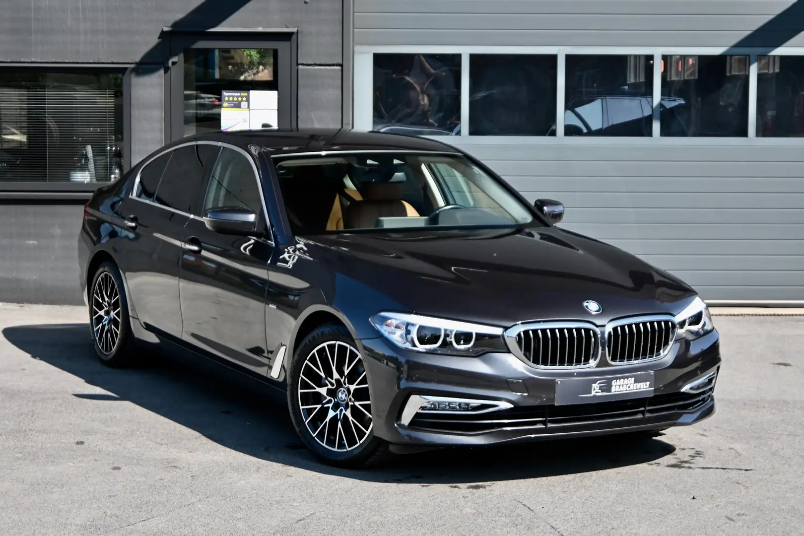 BMW 520 dA - Luxury line - Navi pro - Camera - 18inch Grijs - 2