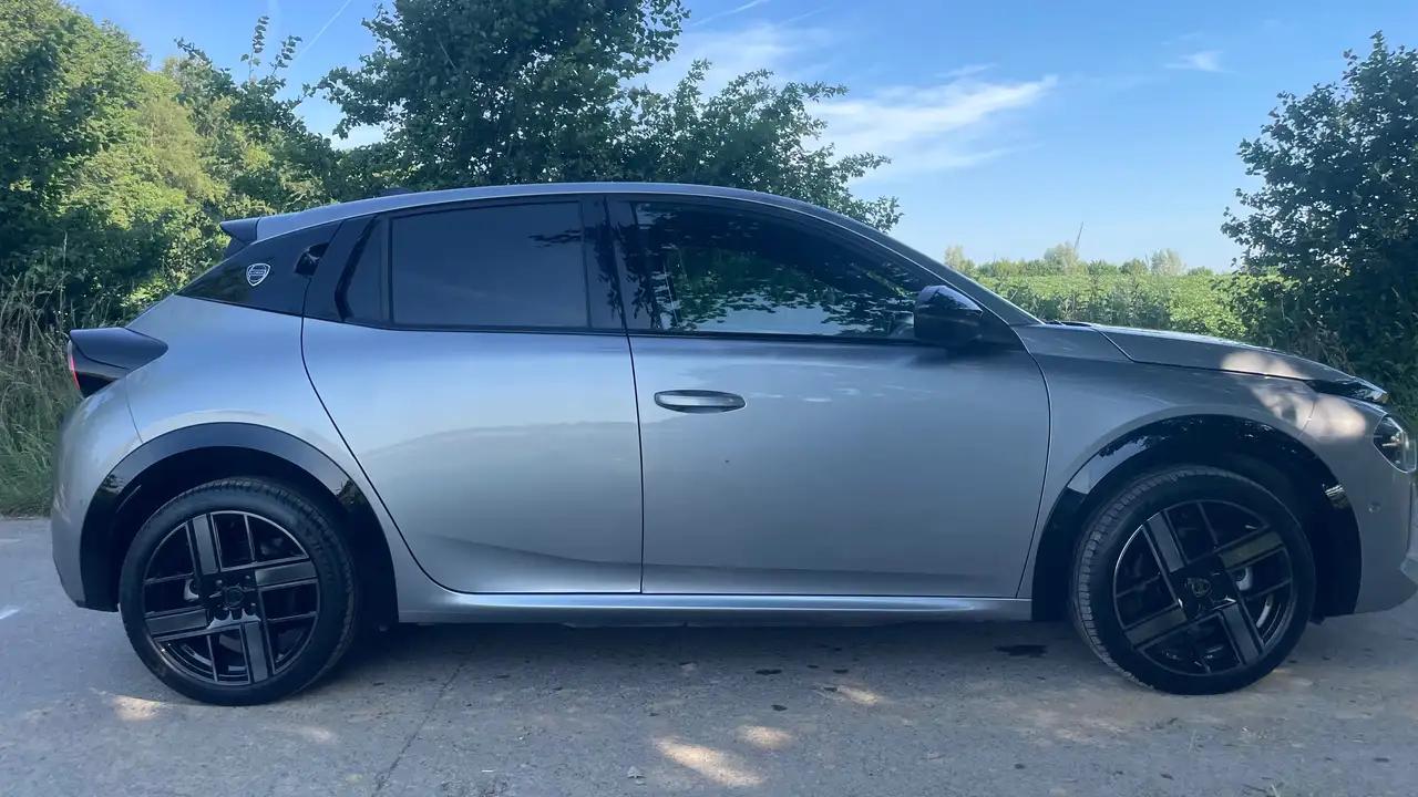 Lancia Ypsilon 2024