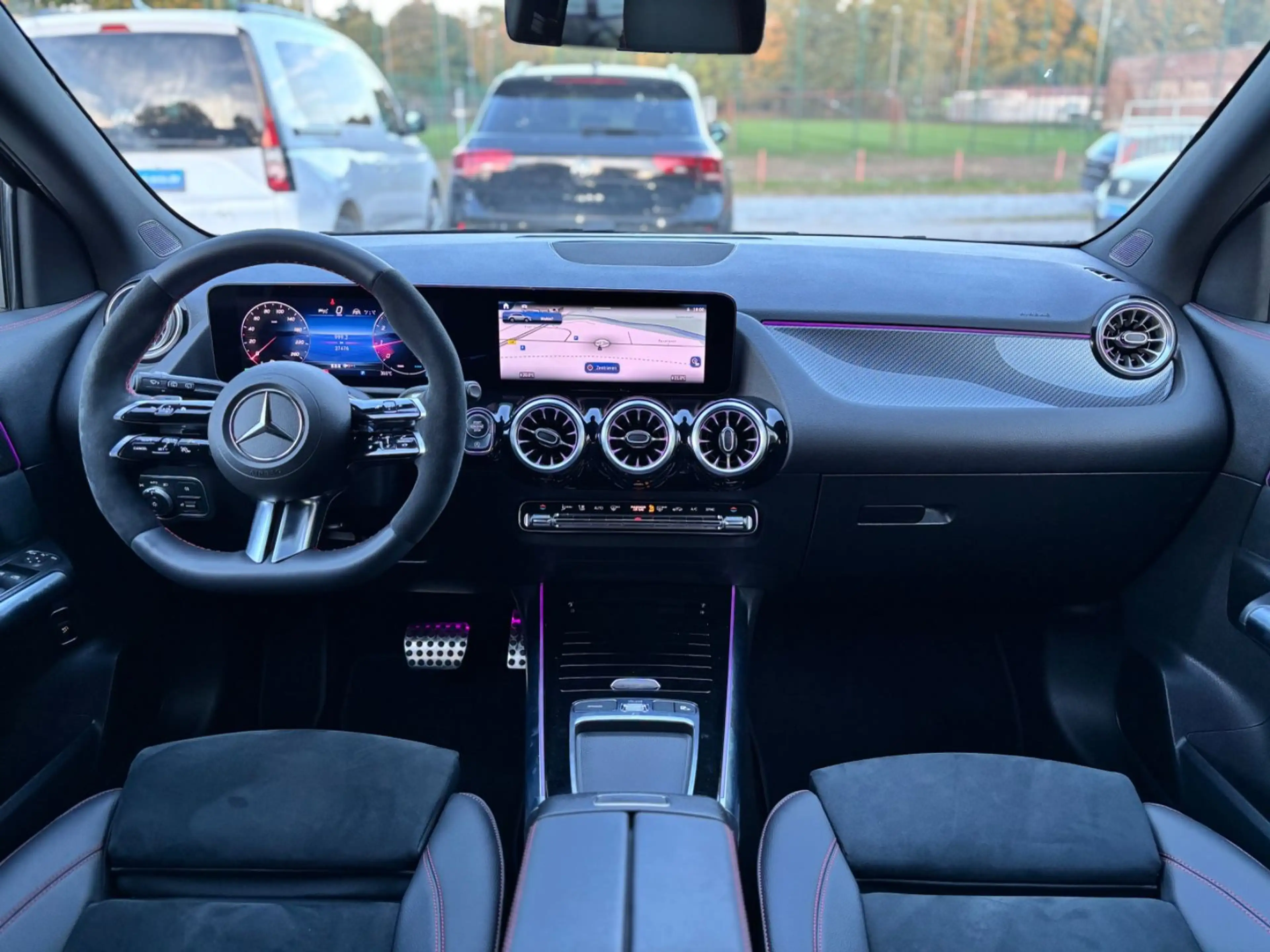 Mercedes-Benz GLA 250 4Matic AMG Line 4xKamera AHK — photo 12