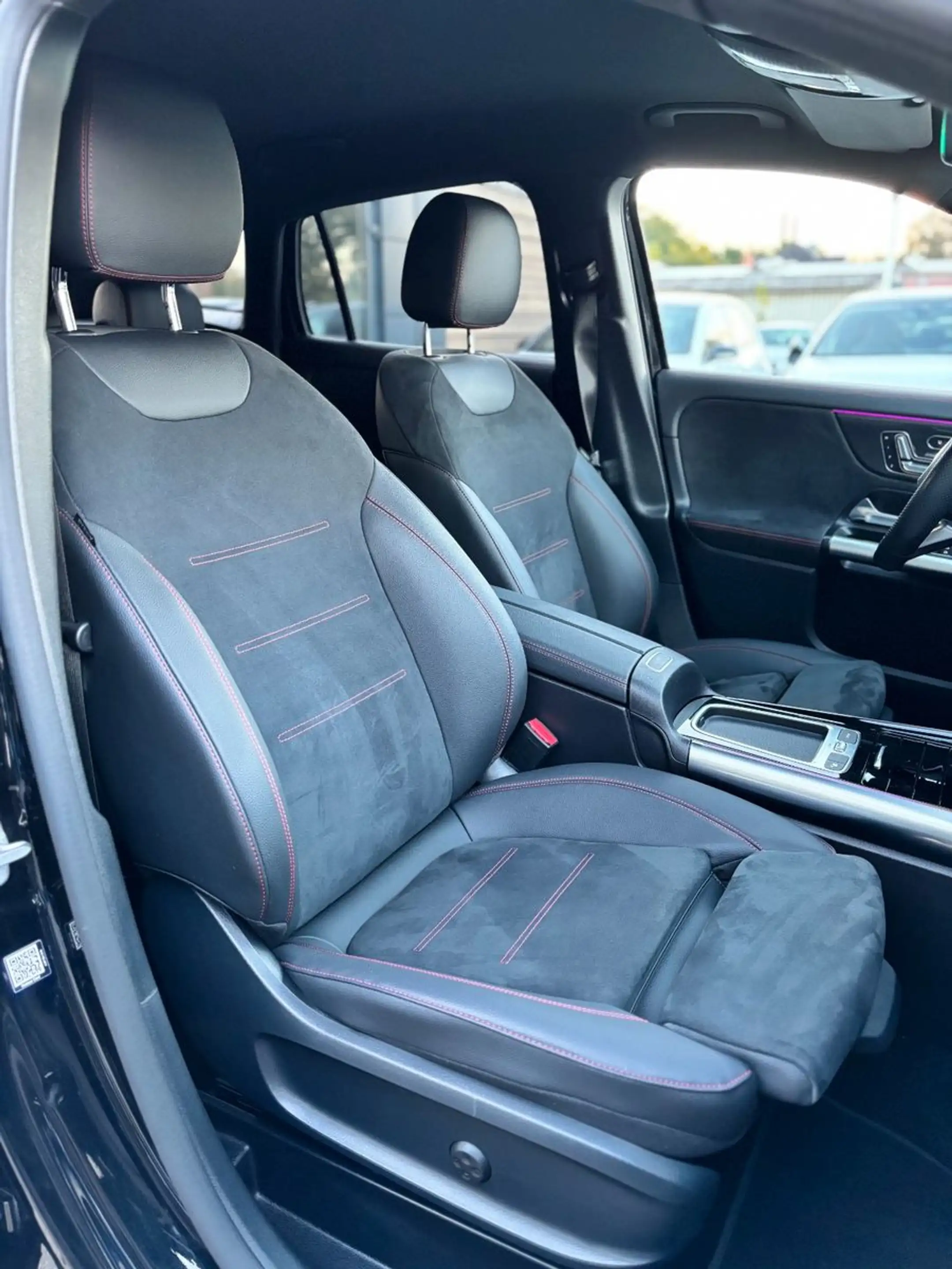Mercedes-Benz GLA 250 4Matic AMG Line 4xKamera AHK — photo 14