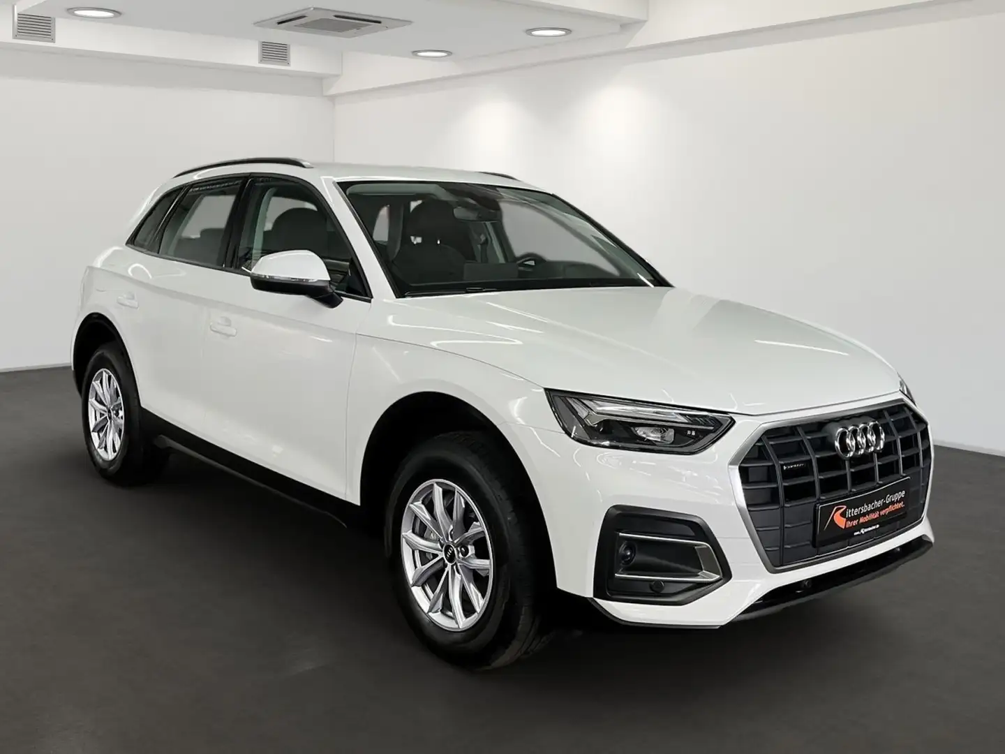 Audi Q5 40 TDI quattro Business+TourPaket AHK Weiß - 2