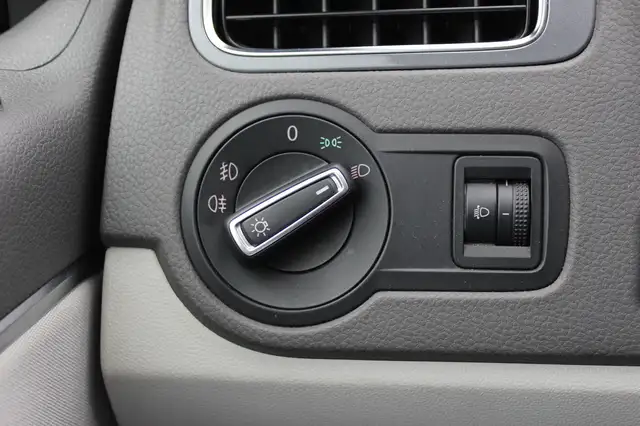 Volkswagen Polo view 29