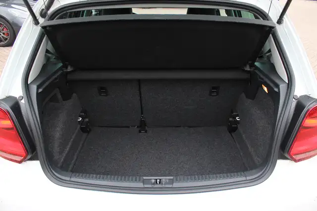 Volkswagen Polo view 16