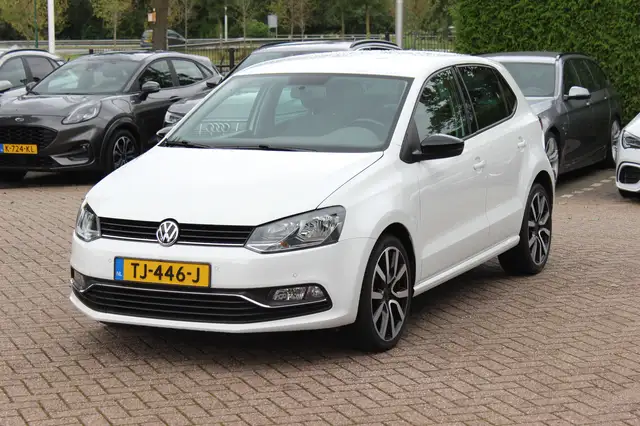 Volkswagen Polo view 6