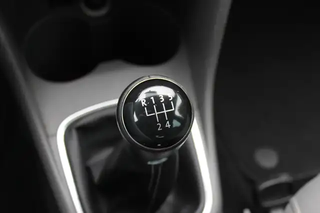 Volkswagen Polo view 26