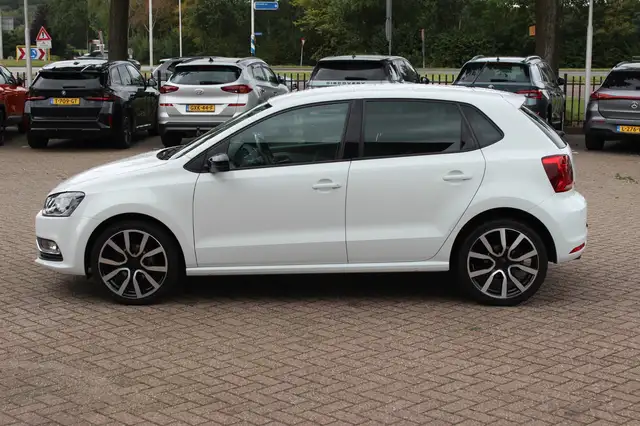 Volkswagen Polo view 7