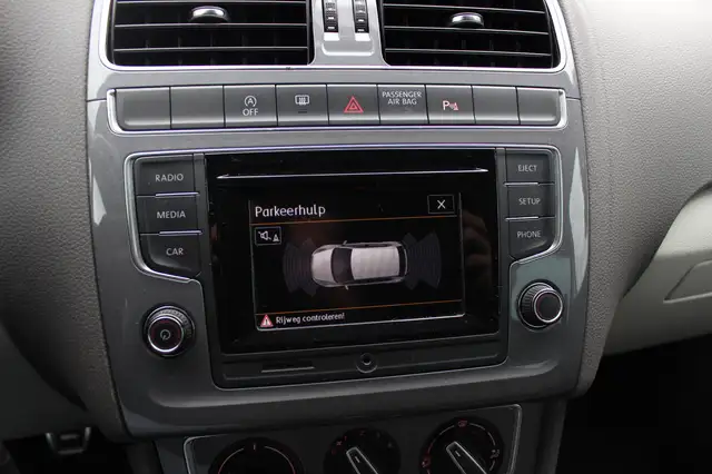 Volkswagen Polo view 21