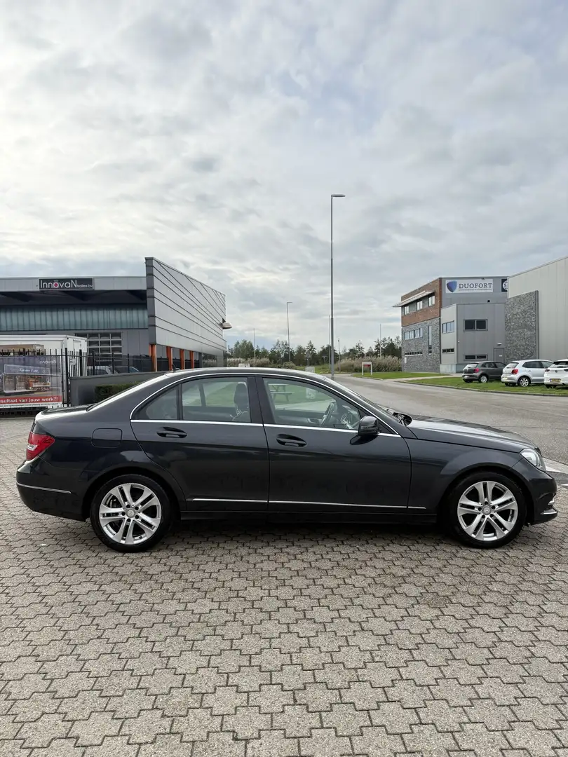 Mercedes-Benz C 180 Amb. Avant. Edition Automaat Zwart - 2