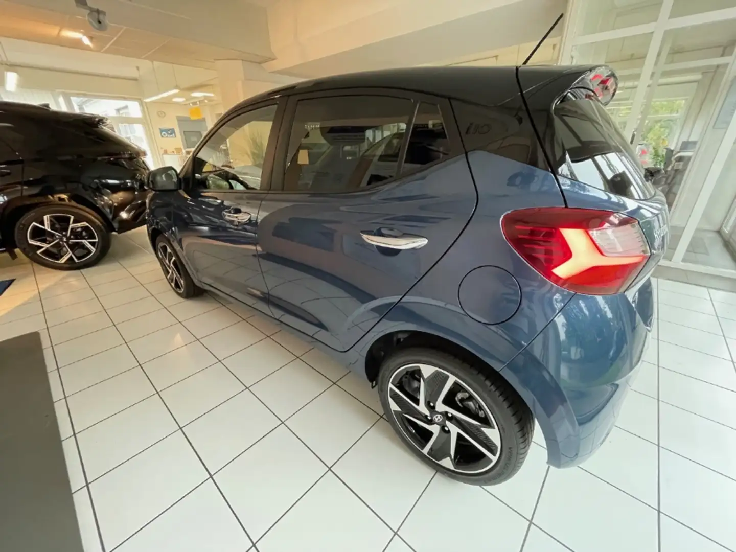 Hyundai i10 Prime 1.2 EU6e Navi Digitales Cockpit Apple CarPla Azul - 2