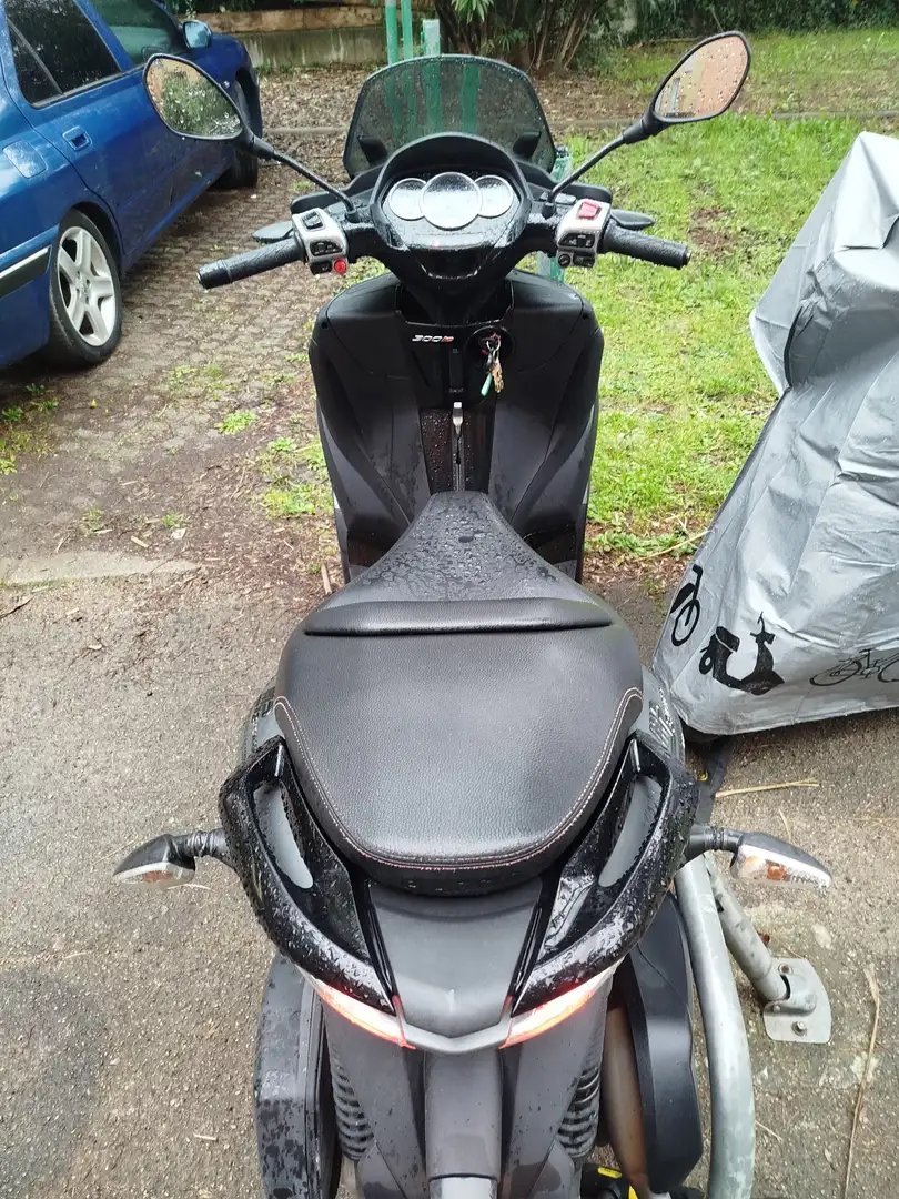 Piaggio MP3 300 Gri - 1