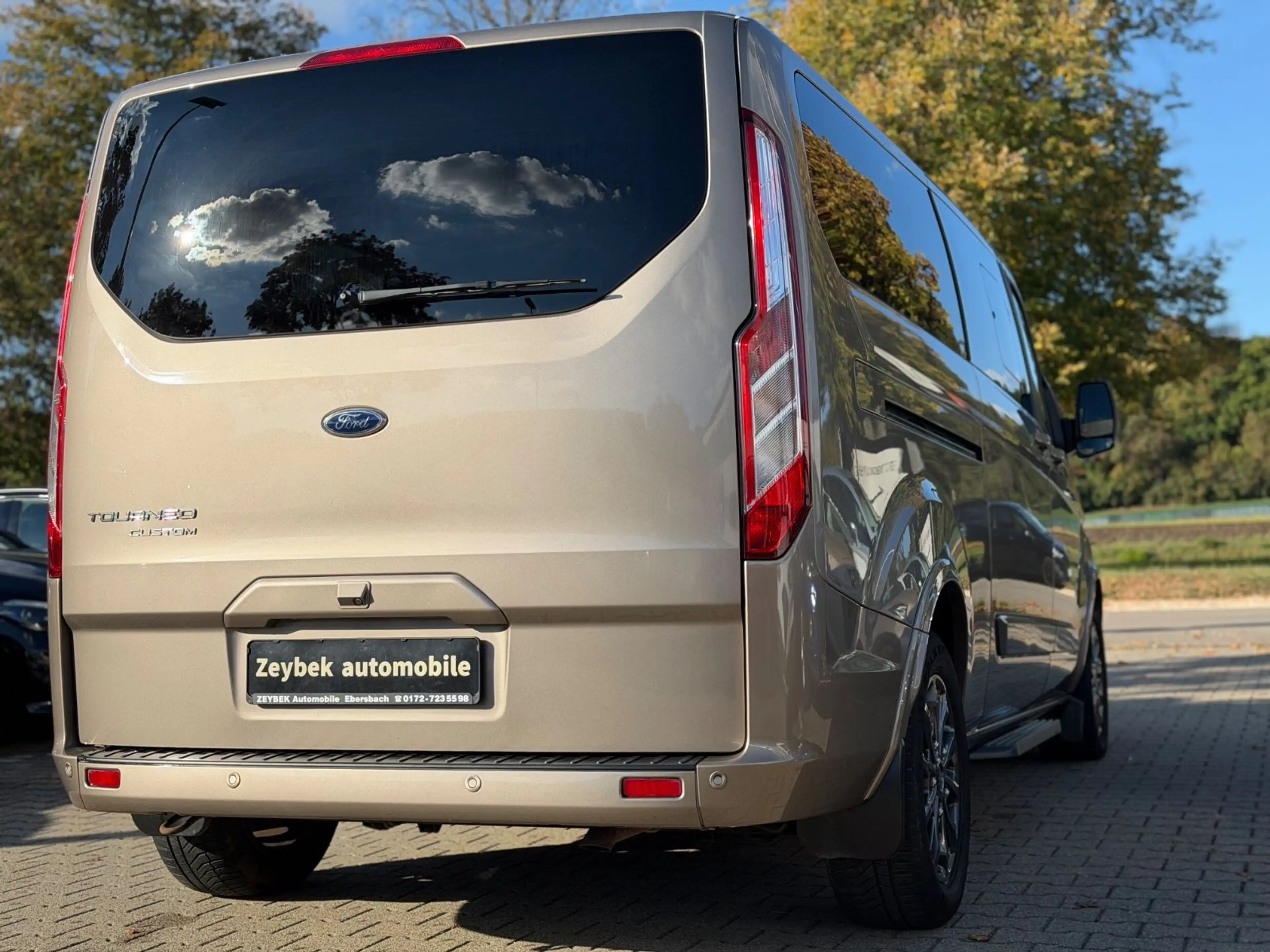 Ford Tourneo Custom Titanium Leder Navi Standtheizung — photo 9