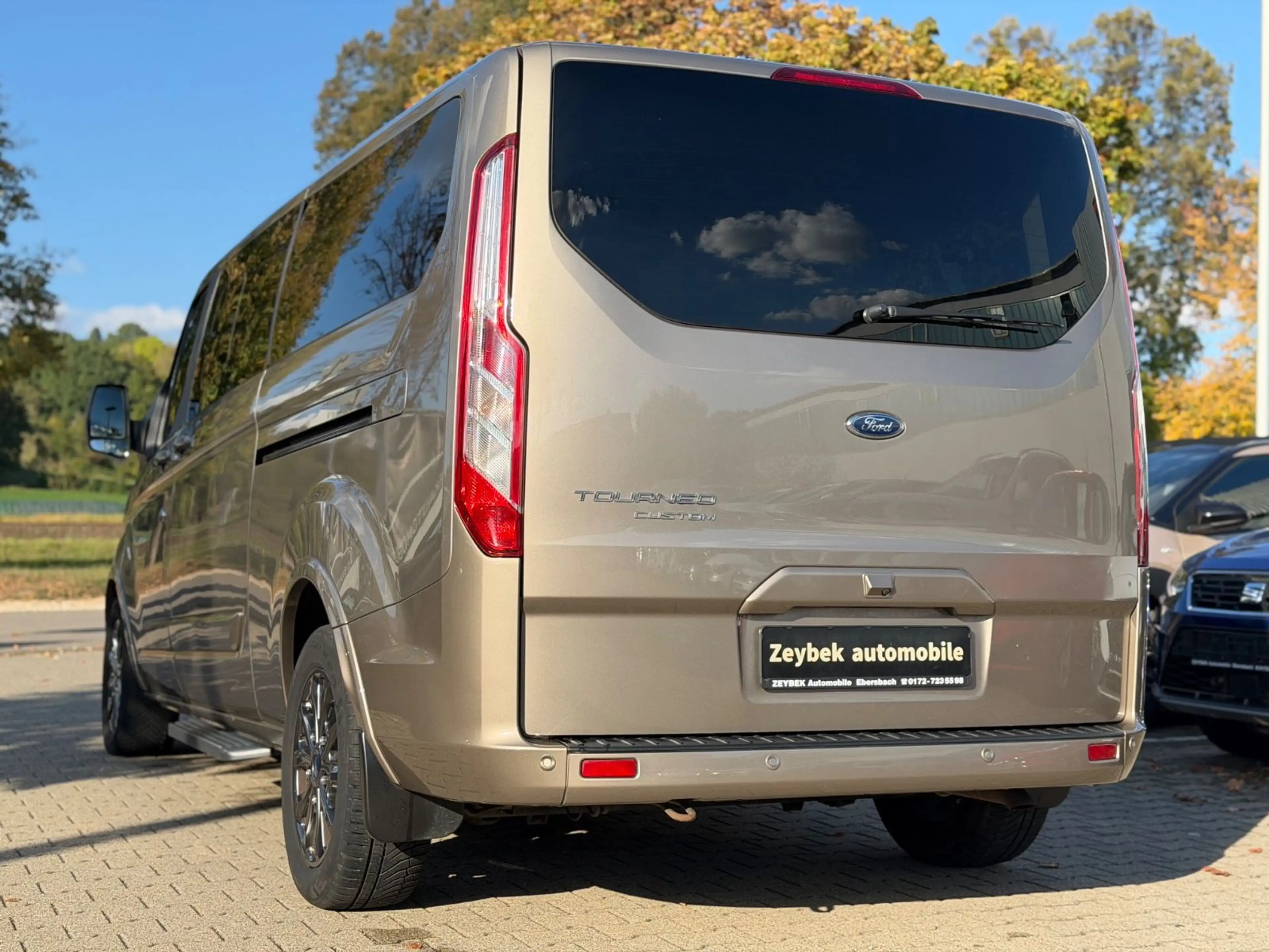 Ford Tourneo Custom Titanium Leder Navi Standtheizung — photo 6