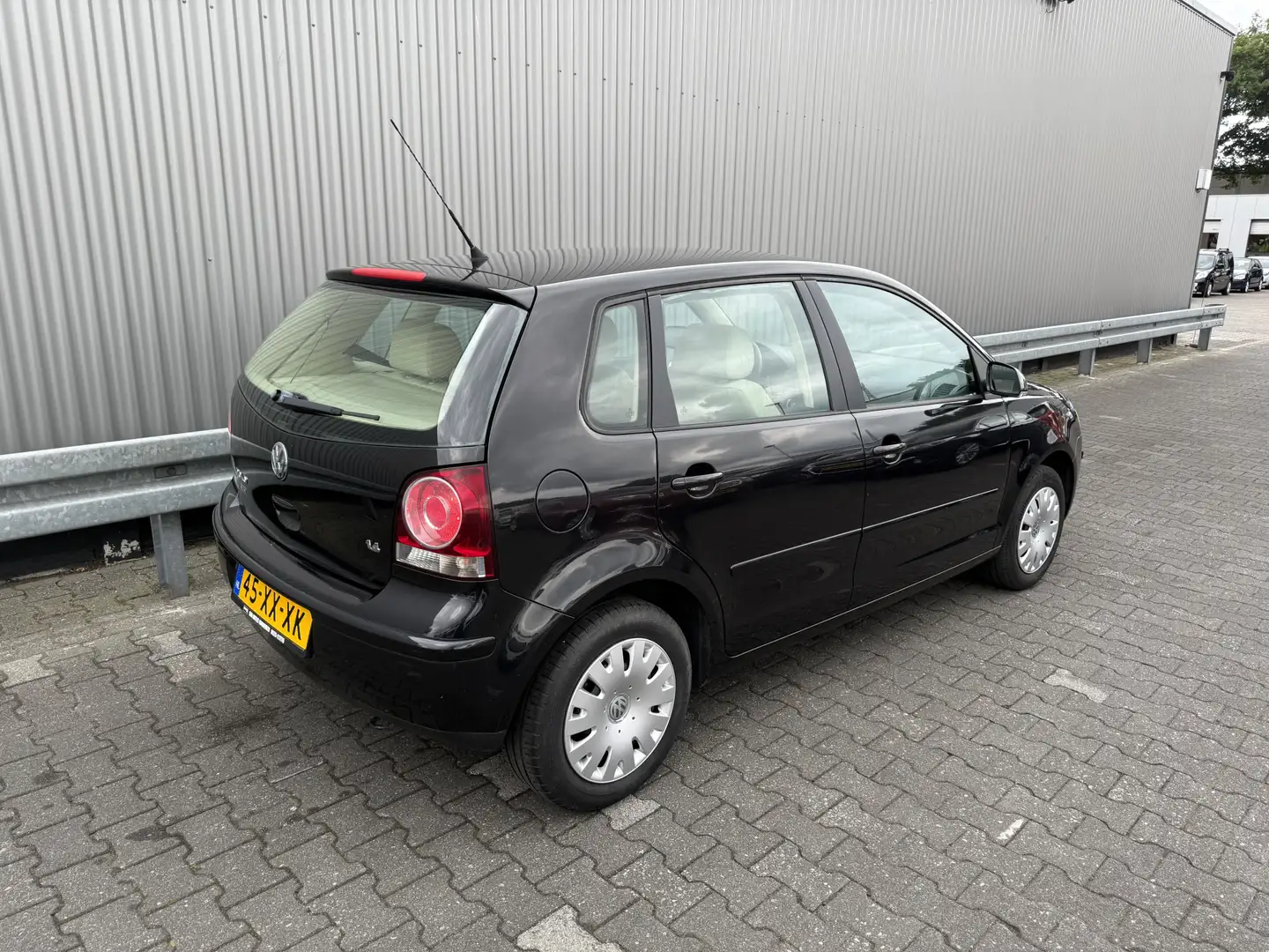 Volkswagen Polo 1.4-16V Comfortline 78Dkm NAP EERSTE EIGENAAR Clim Zwart - 2
