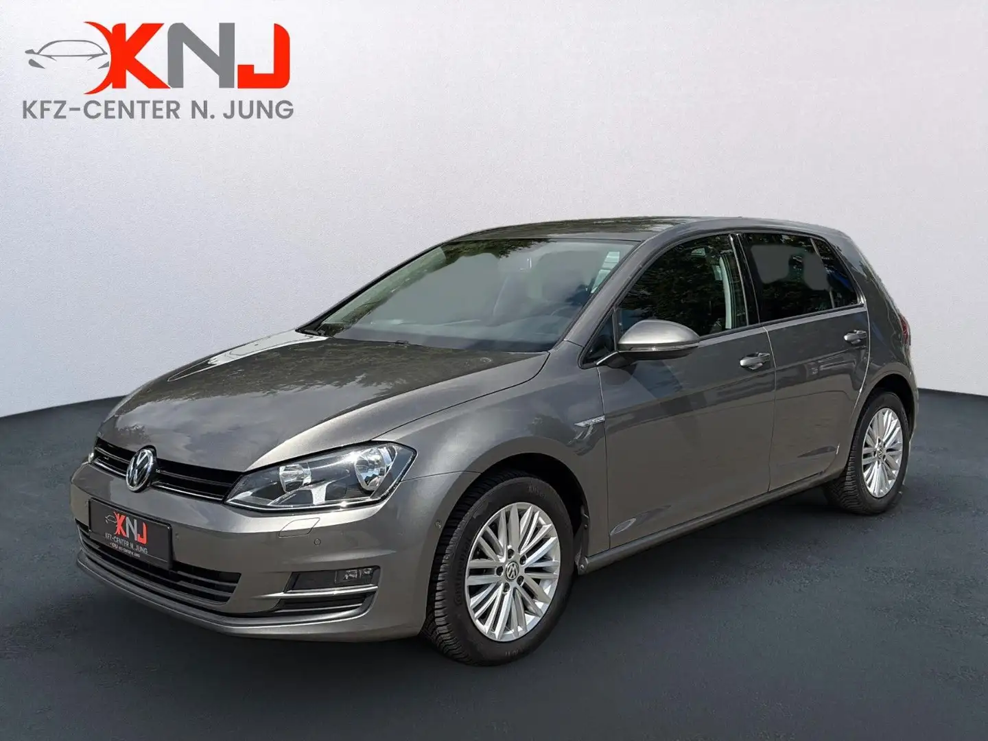 Volkswagen Golf VII Lim. Cup BMT | Sondermodell Grau - 1