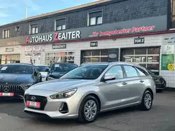 Hyundai i30 cw Family*Sitzheizung*Spurhalte*1.Hand*