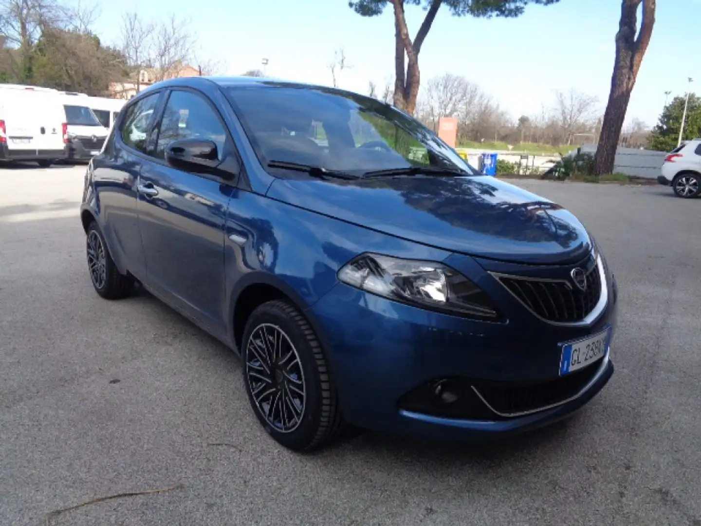 Lancia Ypsilon 1.0 FireFly 5 porte S&S Hybrid Gold Grigio - 1