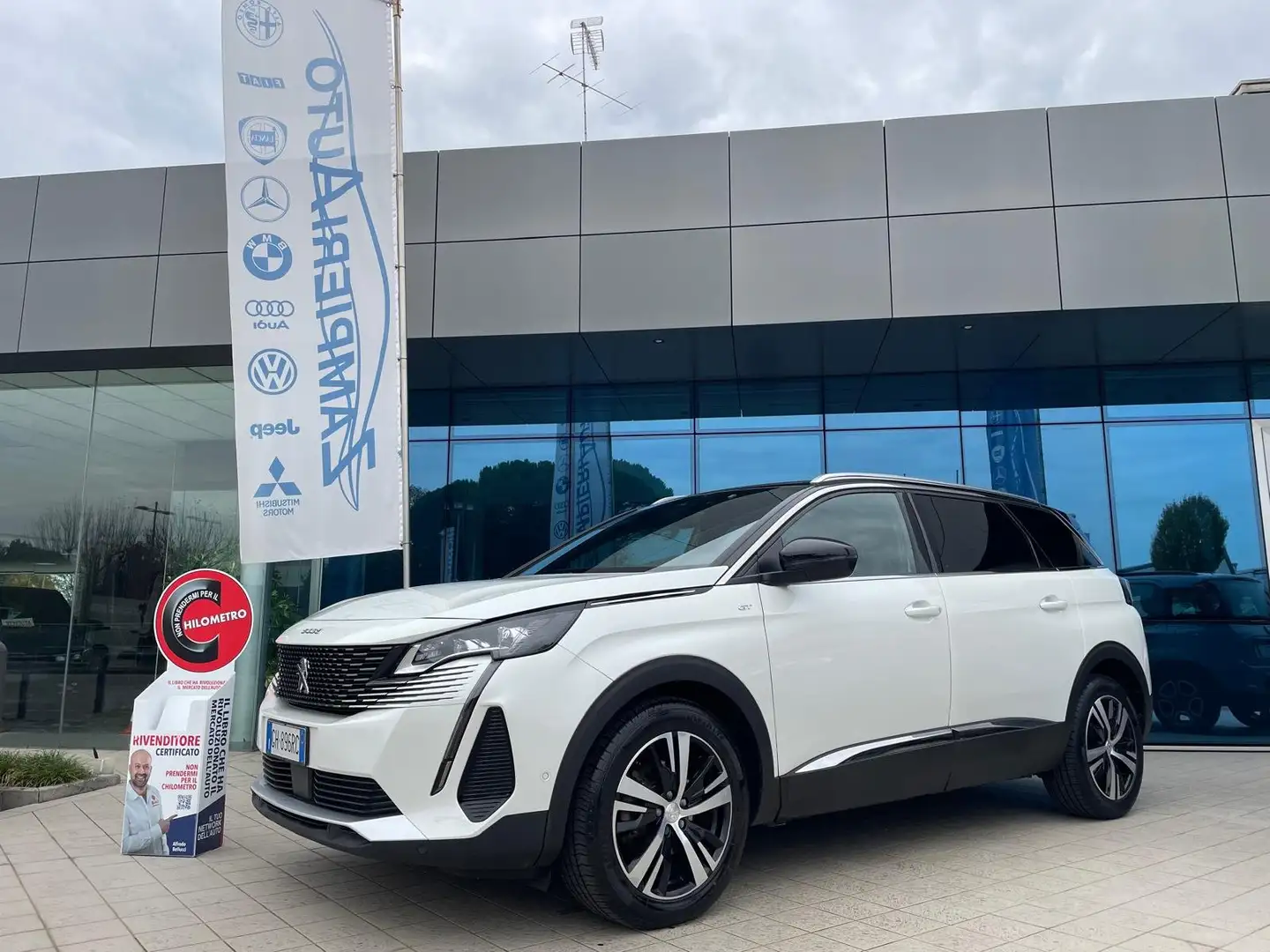 Peugeot 5008 5008 II  2.0 bluehdi GT-Line 7 POSTI e G. Traino Bianco - 1