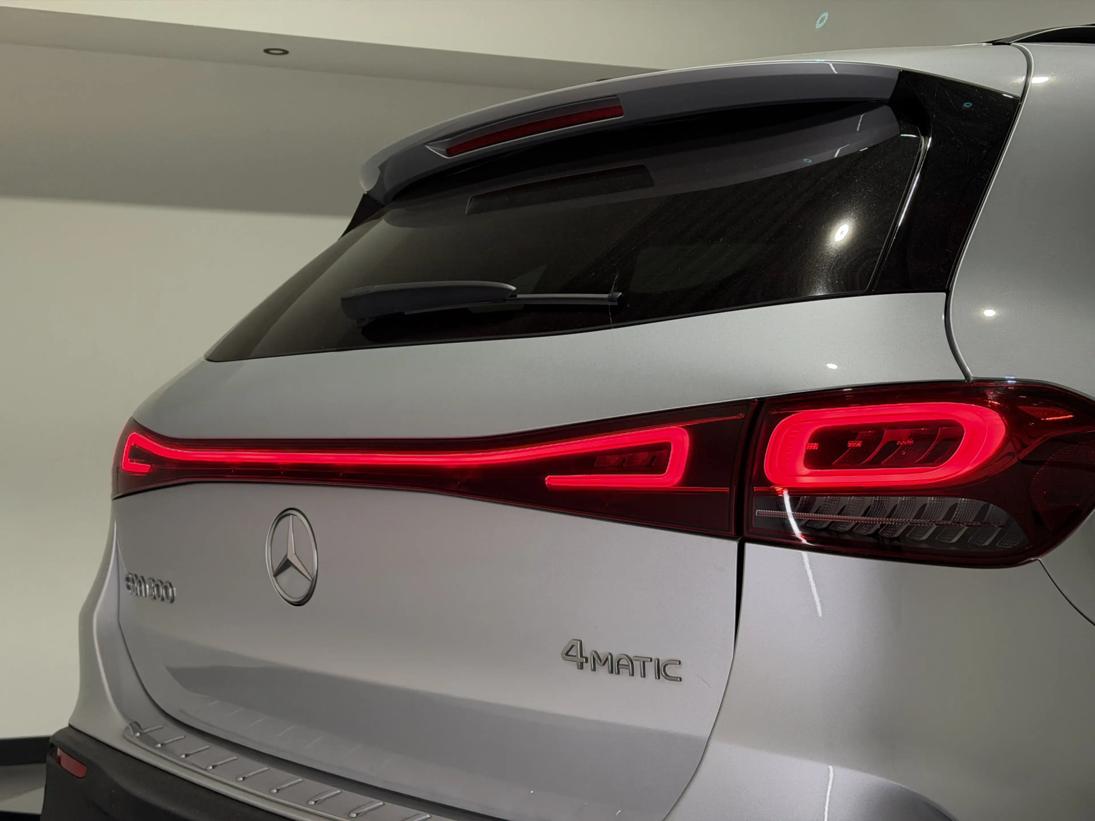 Mercedes-Benz EQA 300 4MATIC Business Solution 67 kWh | AMG Styling | — photo 11